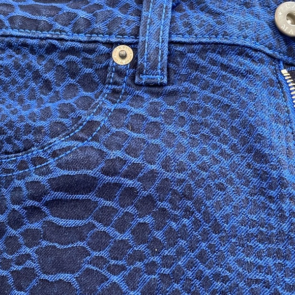 NWT Blue Snakeskin Carmar LF Jeans Mid Rise 25 - Picture 4 of 11